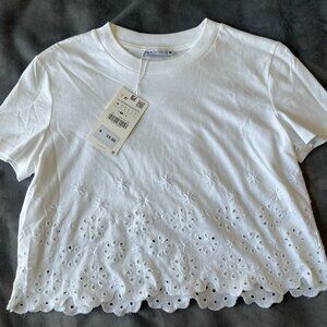 ZARA Eyelet Scallop Hem Tee – White, Size M | NWT- New Photos
